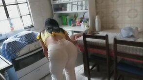 Video gostosa sendo fodida na cozinha