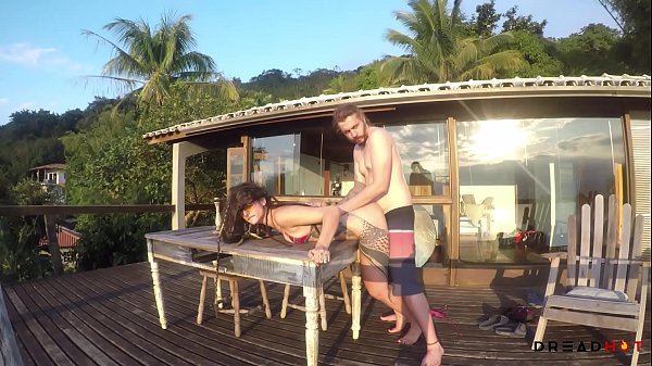 Sexo amador brasil com a mulher na ilha logo cedo