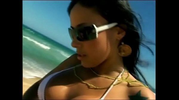 Monica mattos anal na praia